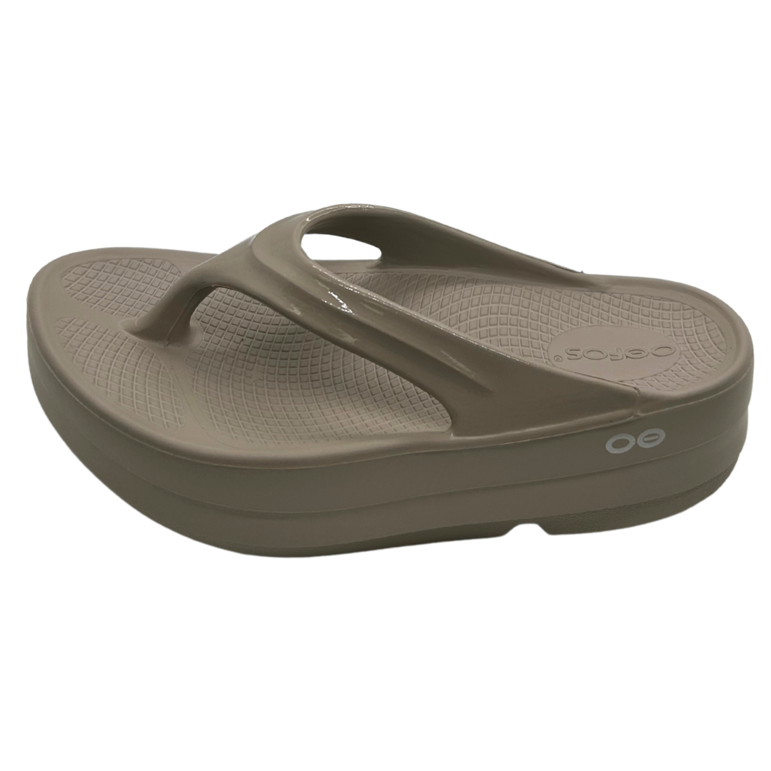 OOFOS Women's OOmega OOlala Thong