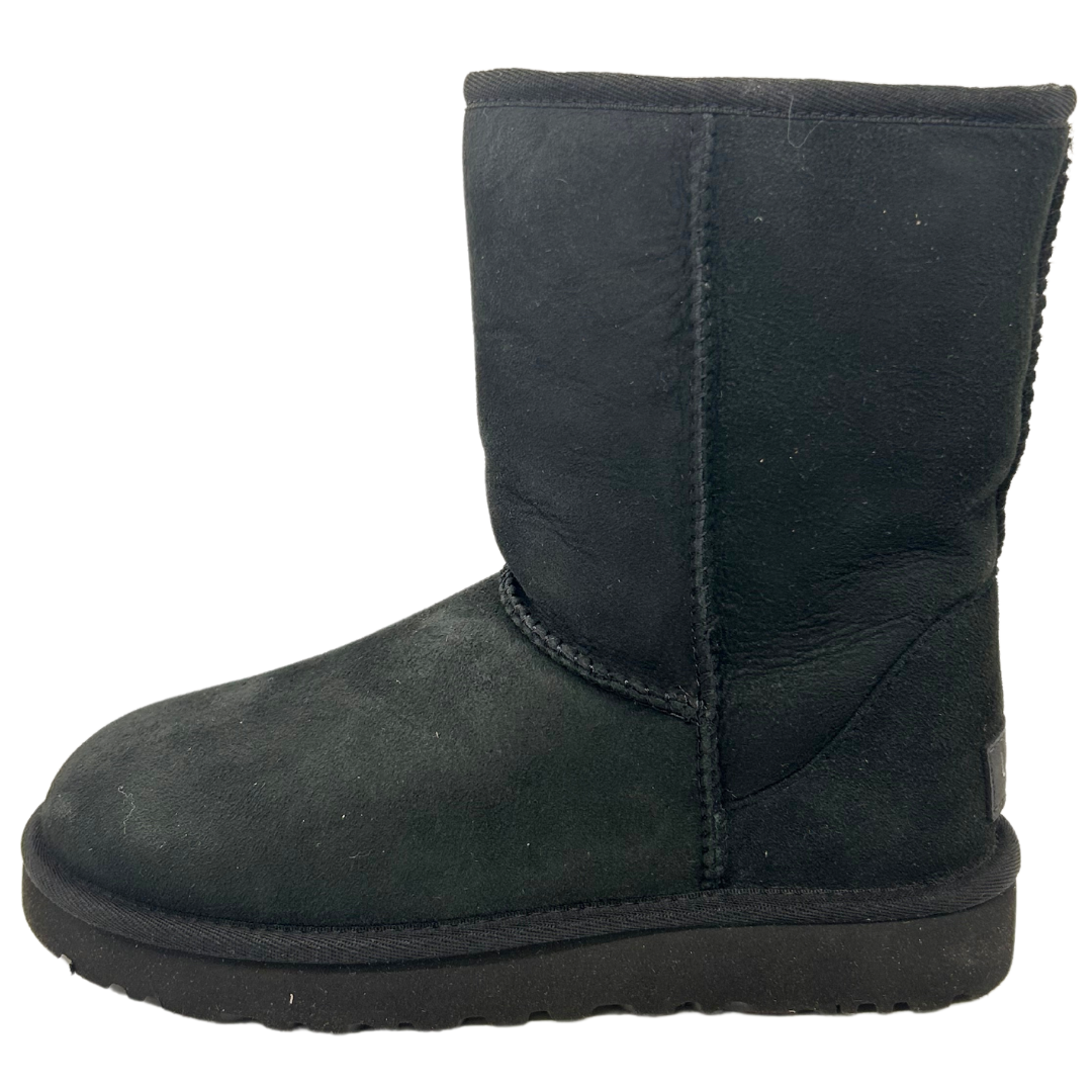 UGG Women's Classic Short II