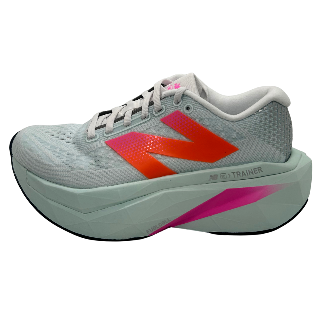 New Balance Women's FuelCell SuperComp Trainer v3 Wide