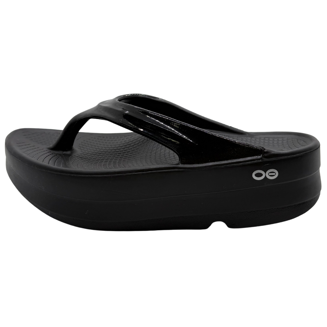 OOFOS Women's OOmega OOlala Thong