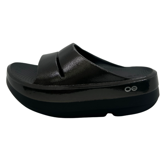 OOFOS Women's OOmega OOahh Stacked Sandal