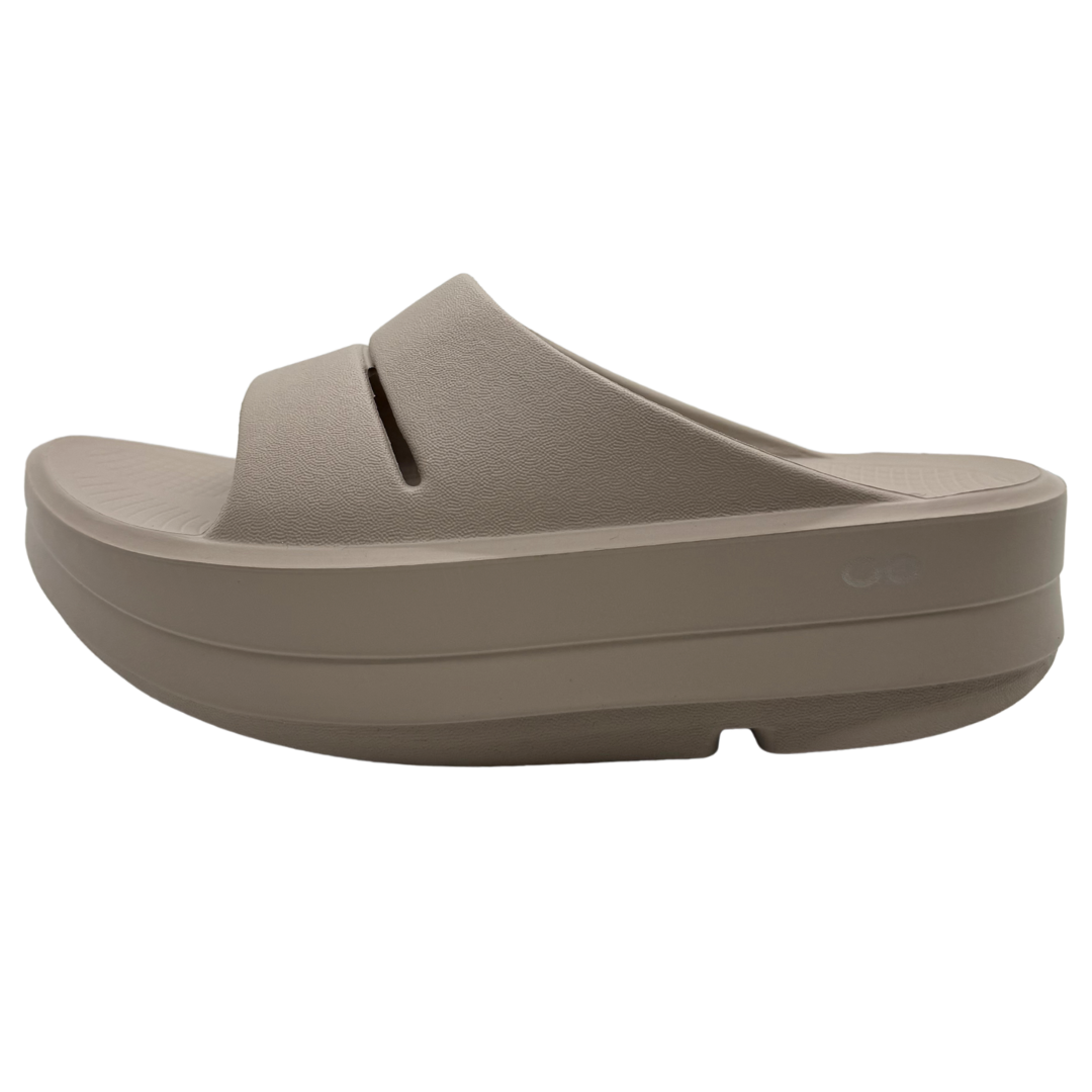 OOFOS Women's OOmega OOahh