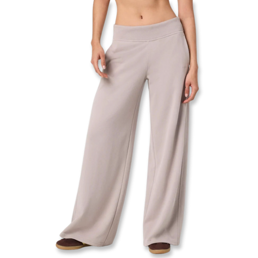 Vuori Women's Sedona Midrise Wideleg Sweat